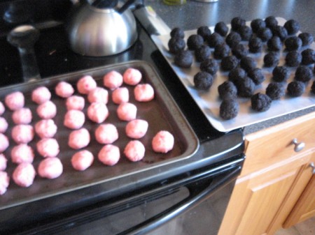 Strawberry and Chocolate cake balls